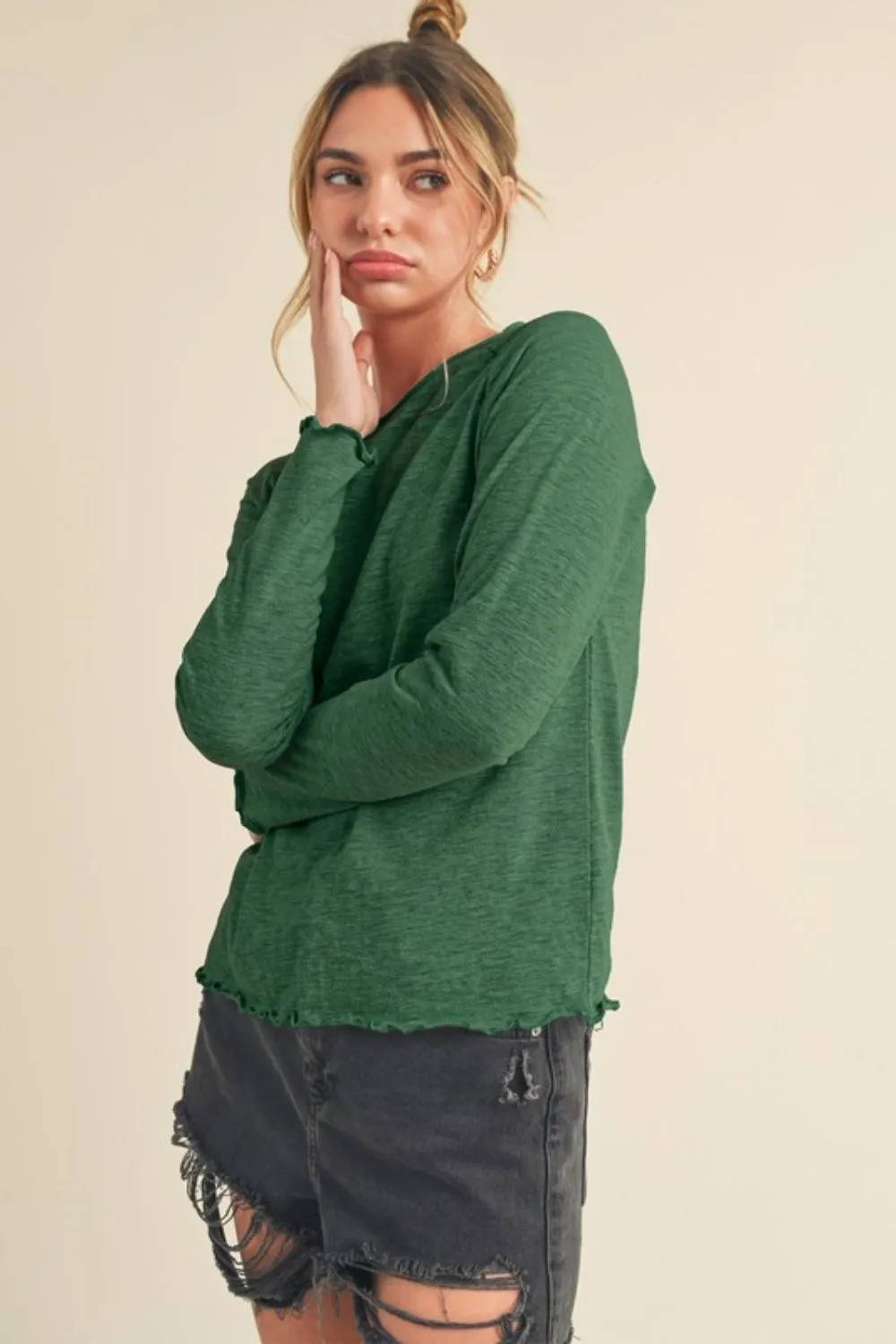 Aemi   Co Lettuce Hemline Round Neck Raglan Sleeve T-Shirt