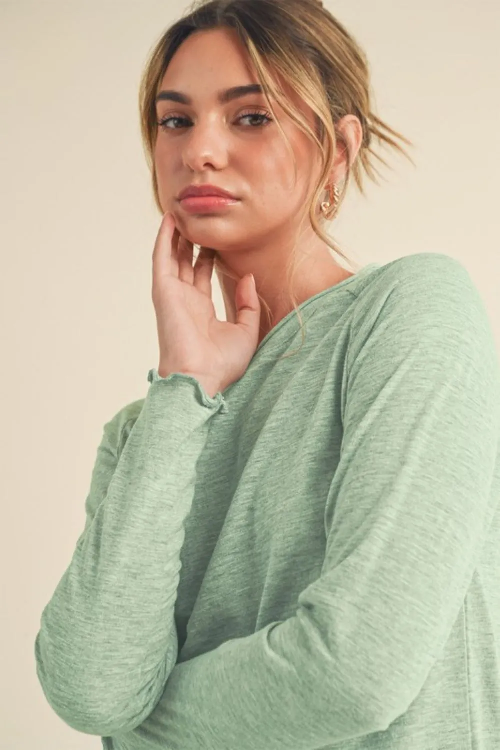 Aemi   Co Lettuce Hemline Round Neck Raglan Sleeve T-Shirt