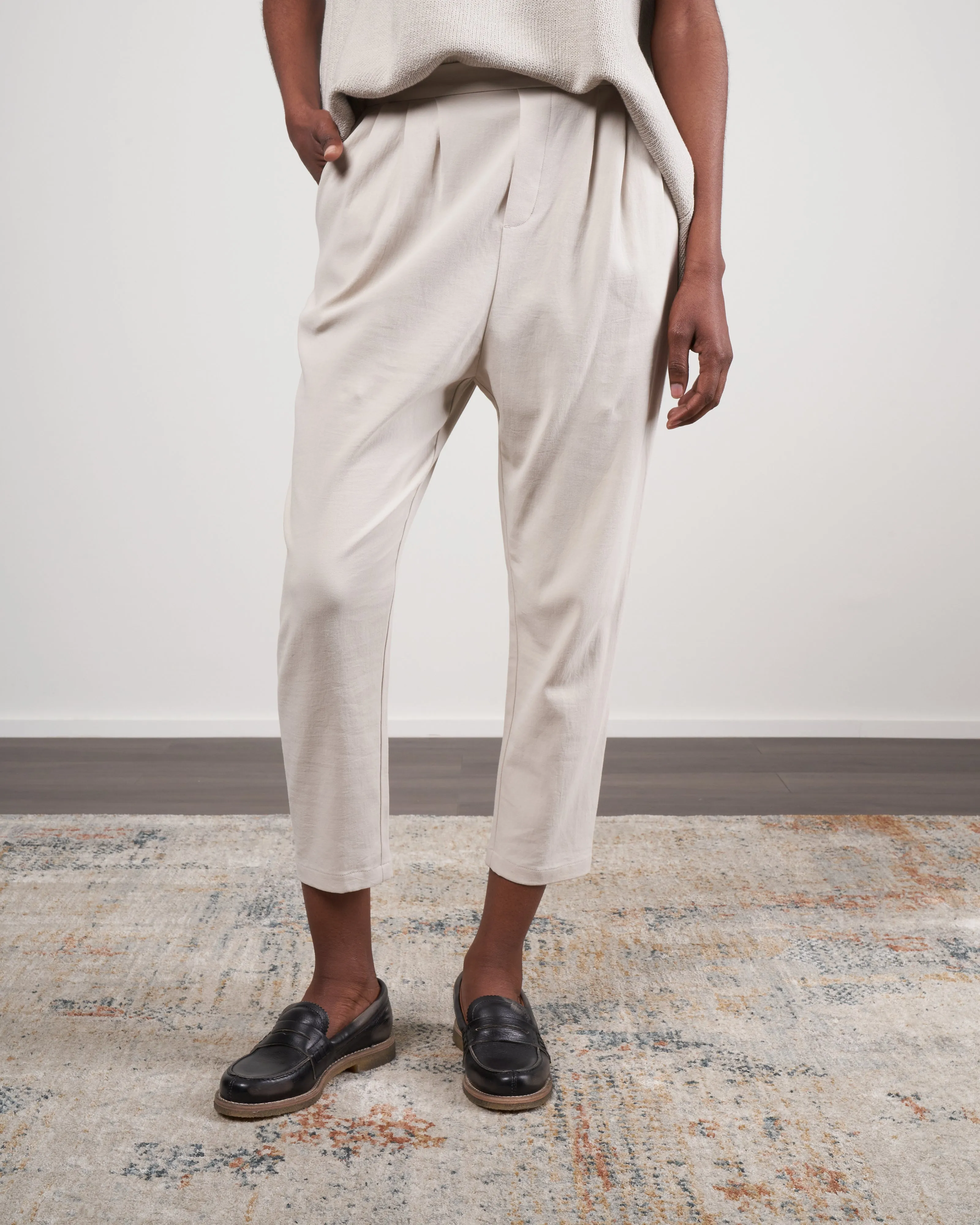 cotton narrow tuck pants - antique white 04