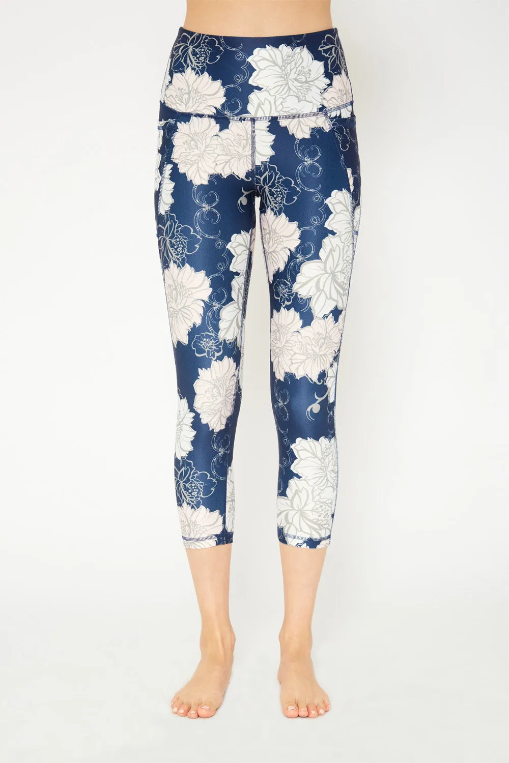 Cover Girl label mid rise 7/8 leggings