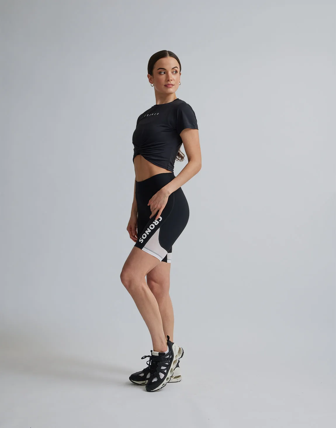 CRONOS WOMEN SPORTS MESH SHORT LEGGINGS【BLACK×WHITE】
