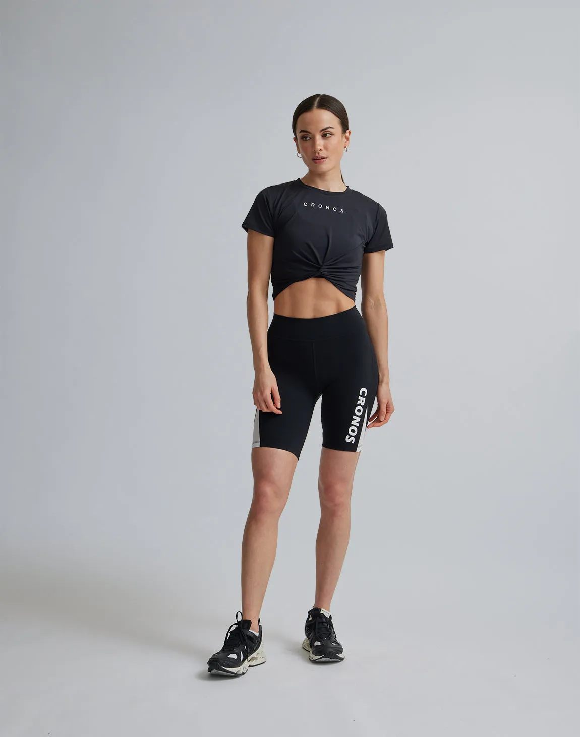 CRONOS WOMEN SPORTS MESH SHORT LEGGINGS【BLACK×WHITE】