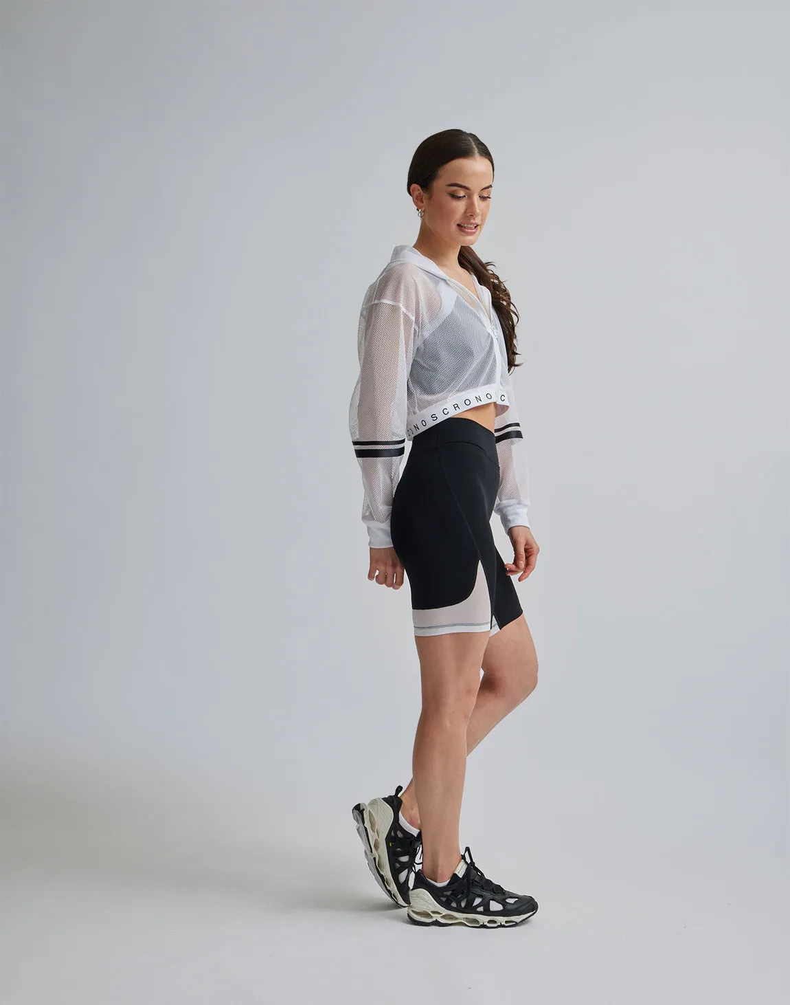 CRONOS WOMEN SPORTS MESH SHORT LEGGINGS【BLACK×WHITE】