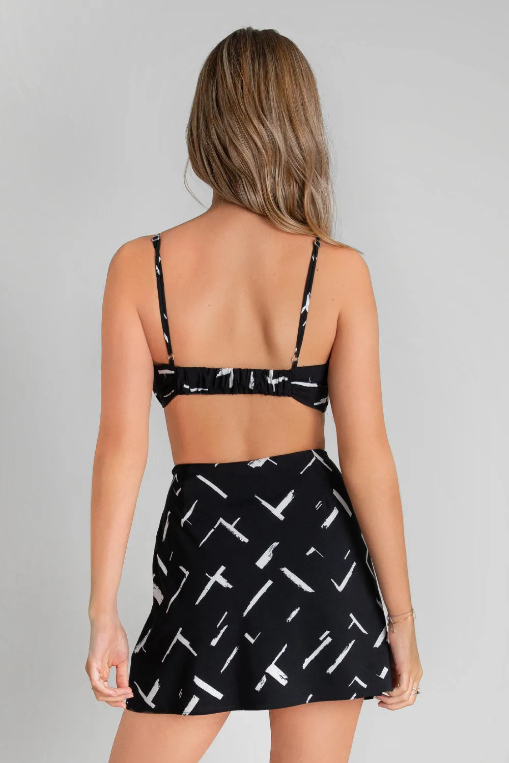 Crop top estampado escote plisado tirantes