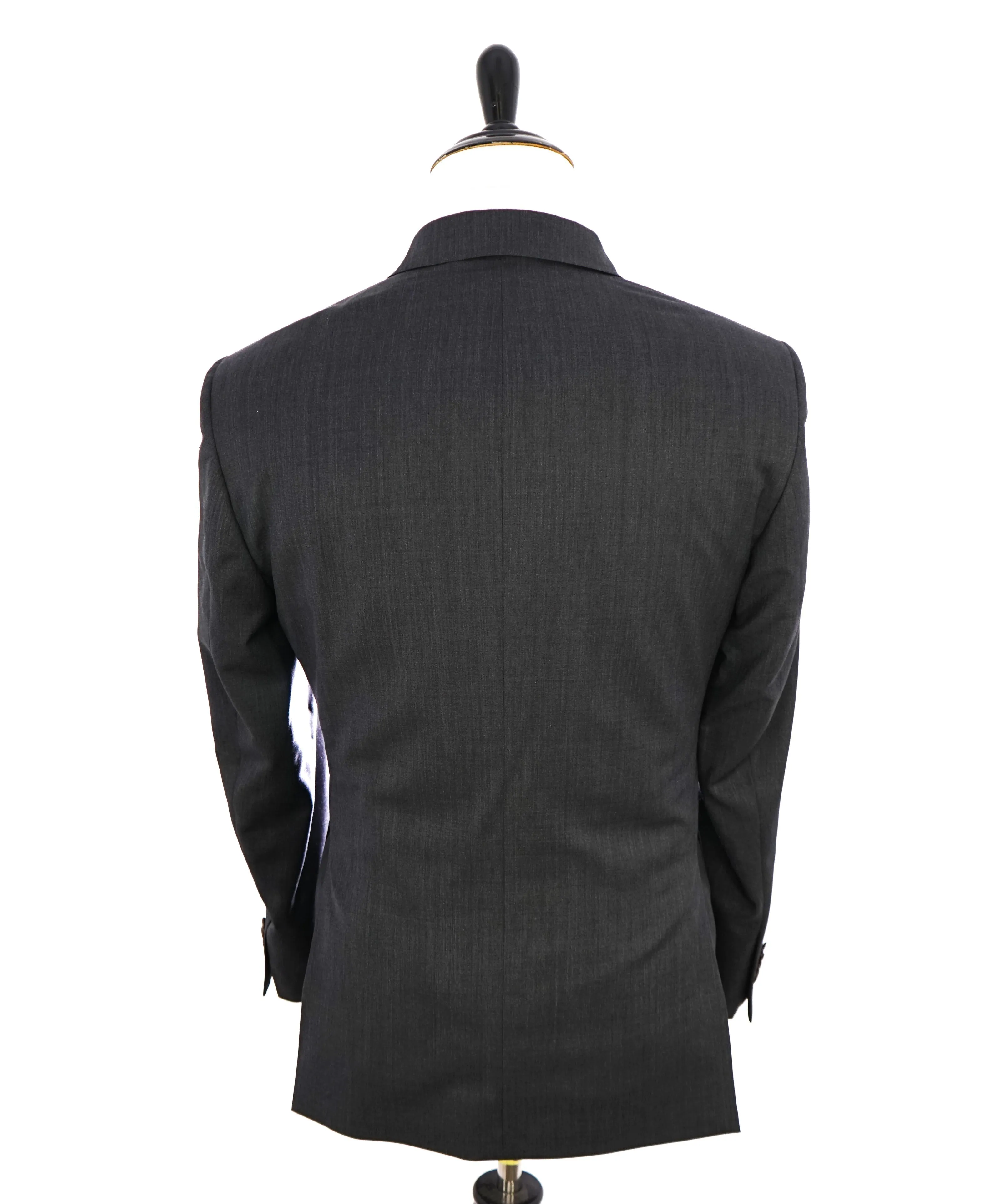 ERMENEGILDO ZEGNA - "TAILORED FIT" SAKS FIFTH AVENUE *SILK* Gray Suit - 44L