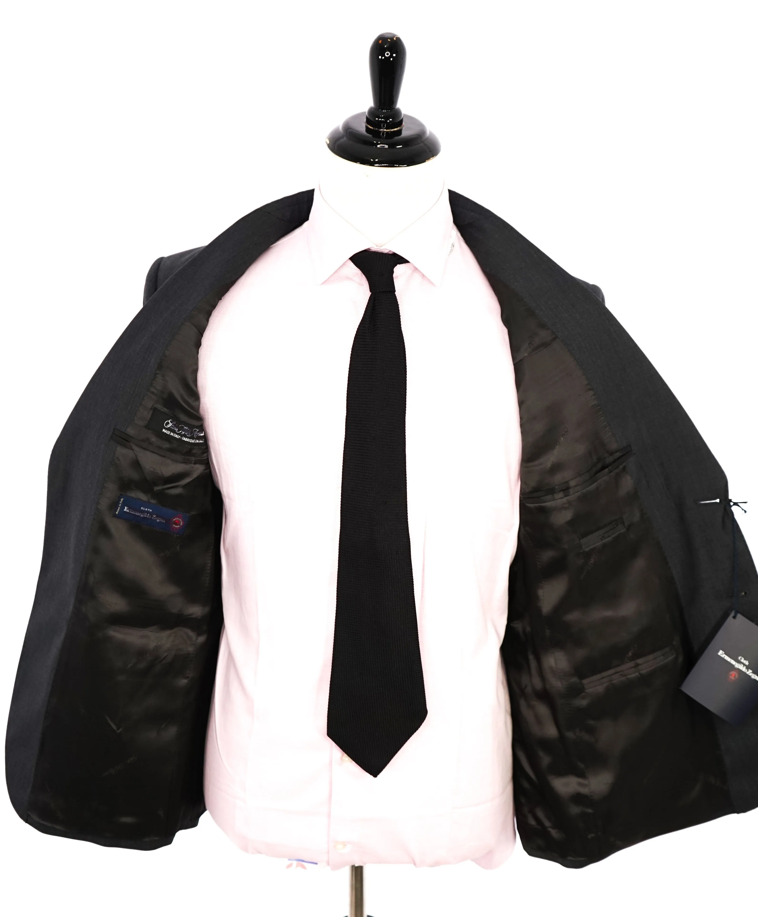 ERMENEGILDO ZEGNA - "TAILORED FIT" SAKS FIFTH AVENUE *SILK* Gray Suit - 44L