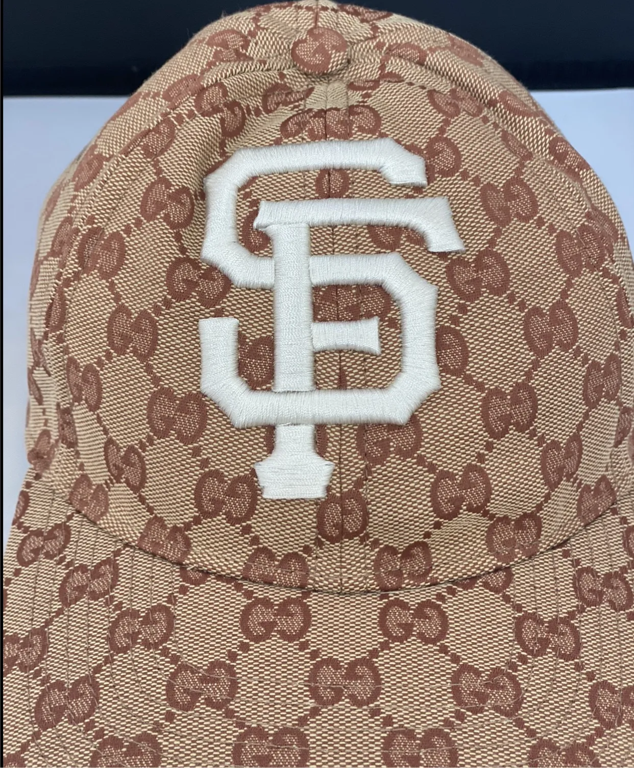 Gucci Interlocking GG Supreme Baseball Hat