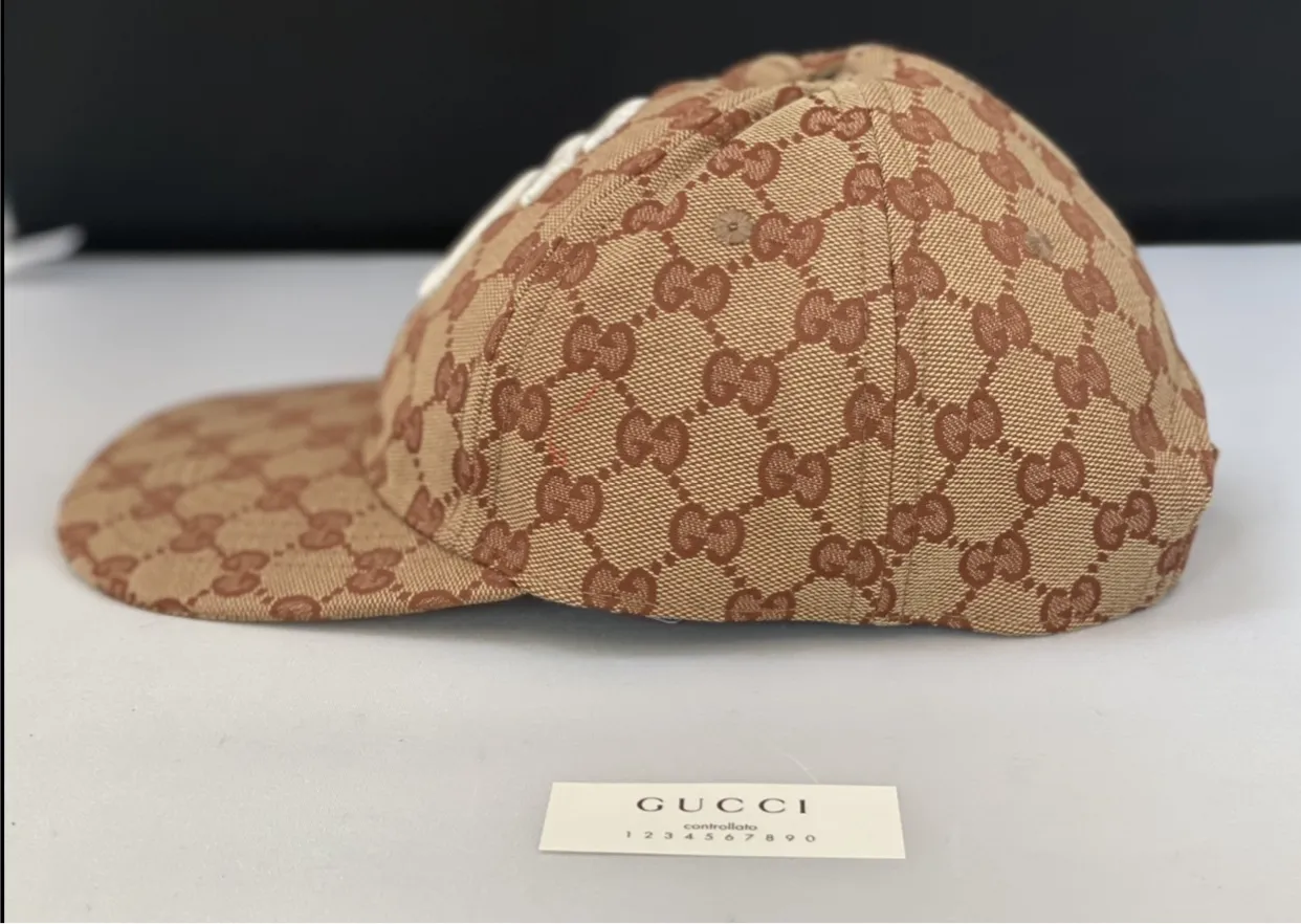 Gucci Interlocking GG Supreme Baseball Hat