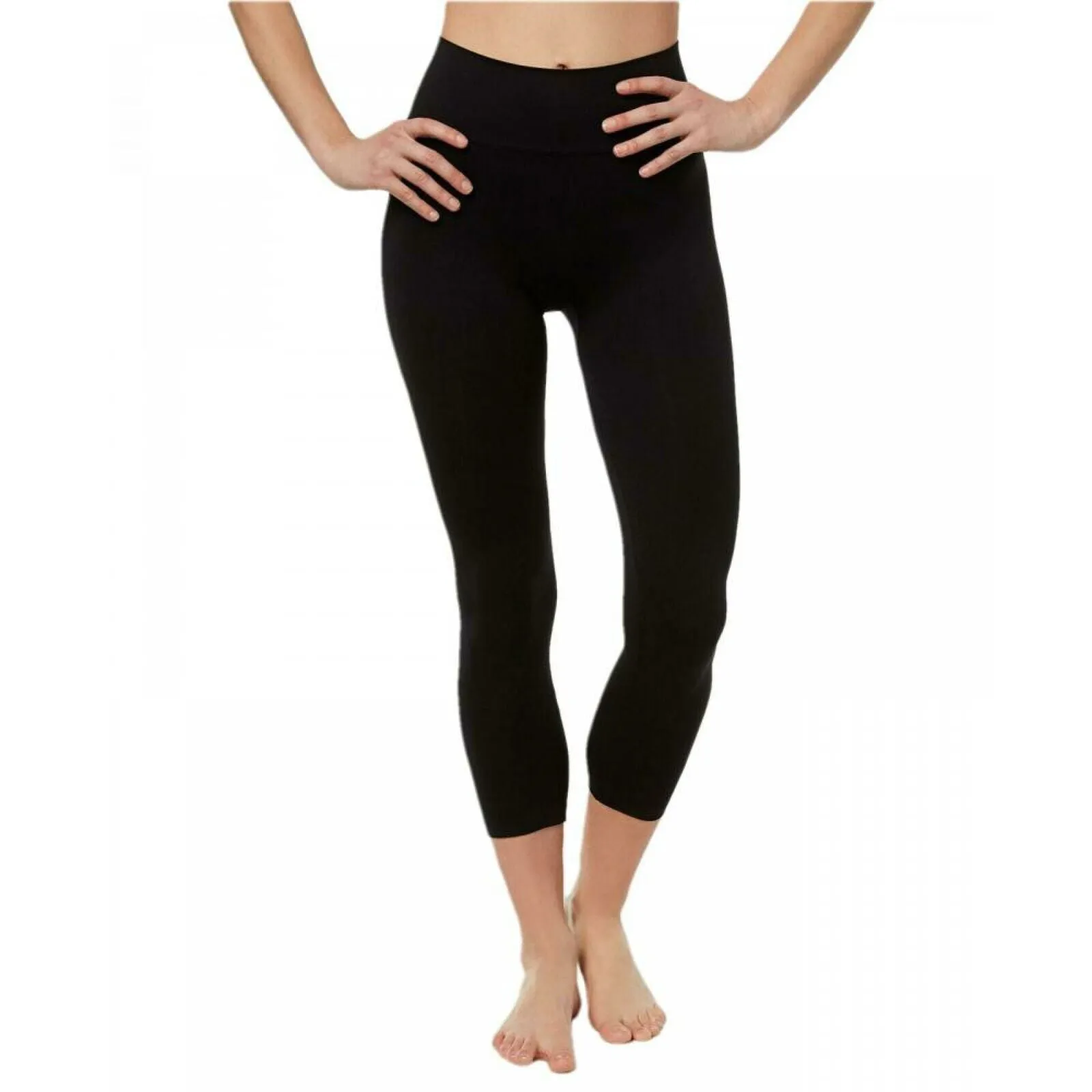Hanes Women's Perfect Bodywear Seamless Capri Leggings. HST007
