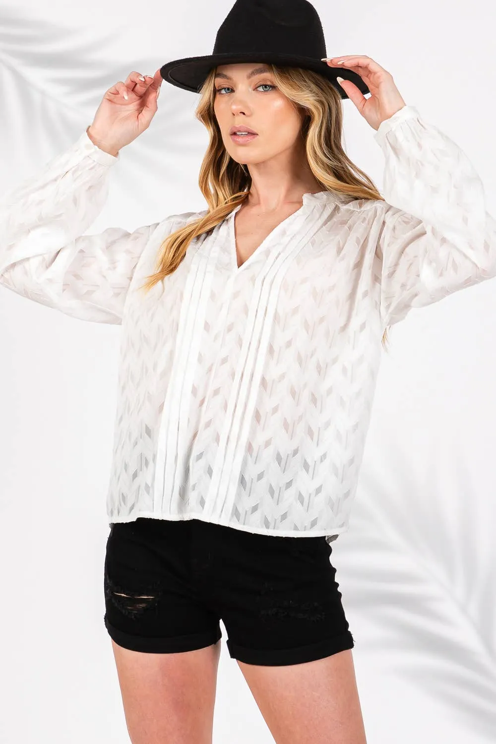 Jacquard V Neck Sage   Fig Shirt: Off White