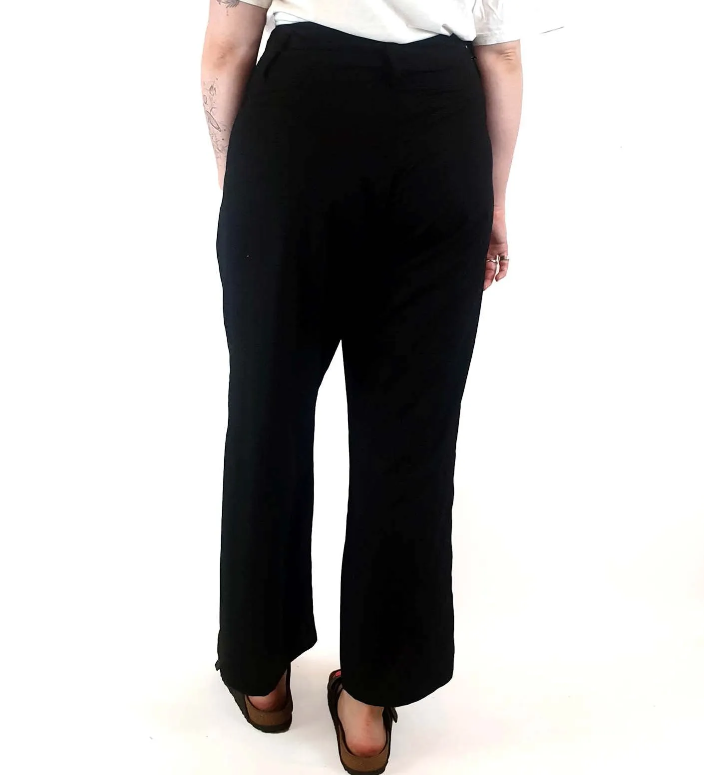Leonard St black tailored style wide leg pants size 12