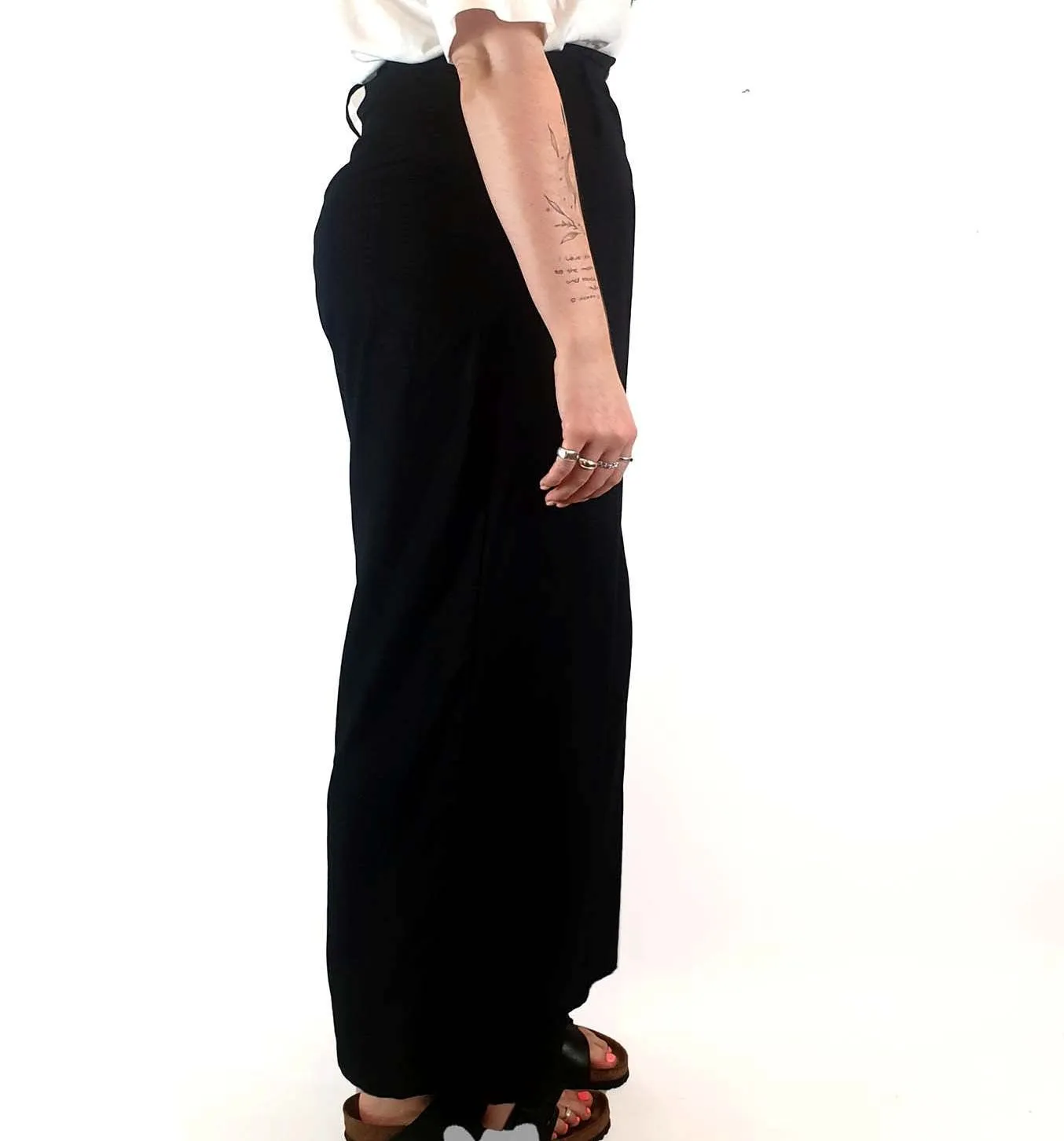 Leonard St black tailored style wide leg pants size 12