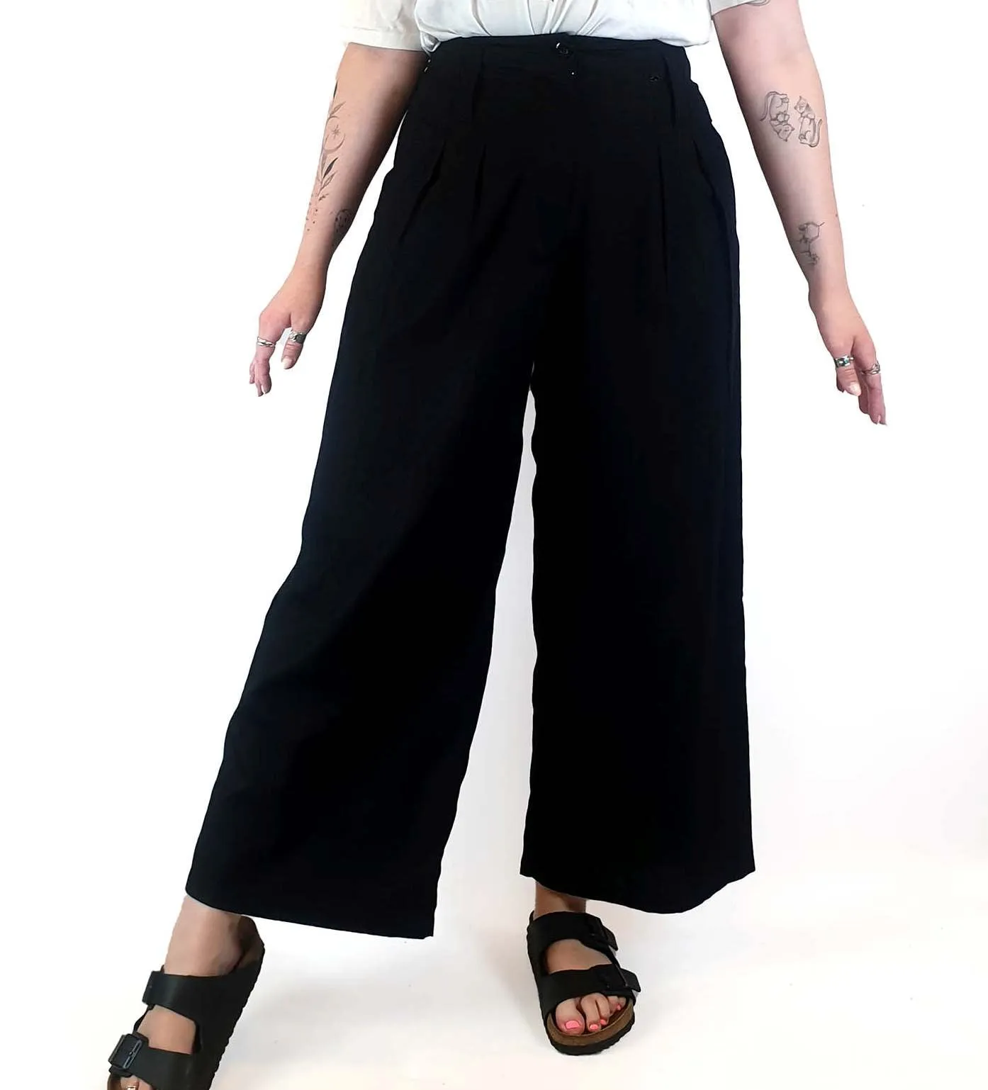 Leonard St black tailored style wide leg pants size 12