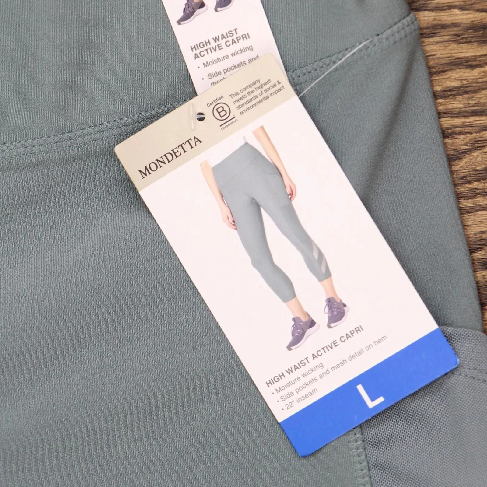 Mondetta Womens Midweight High Waisted Mesh Capri Legging 1569425