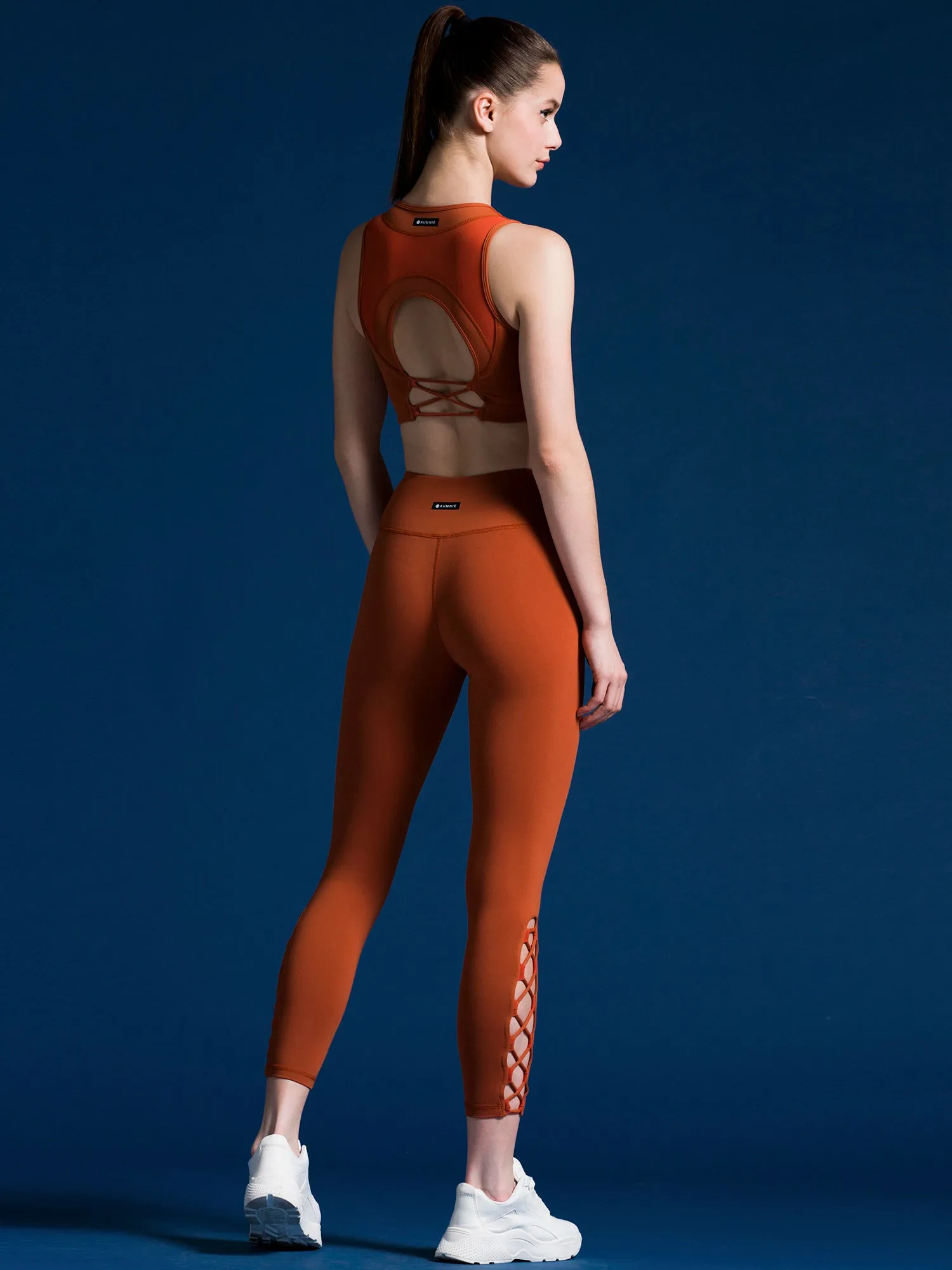 MUSE ANKLE CROPS, MAPLE