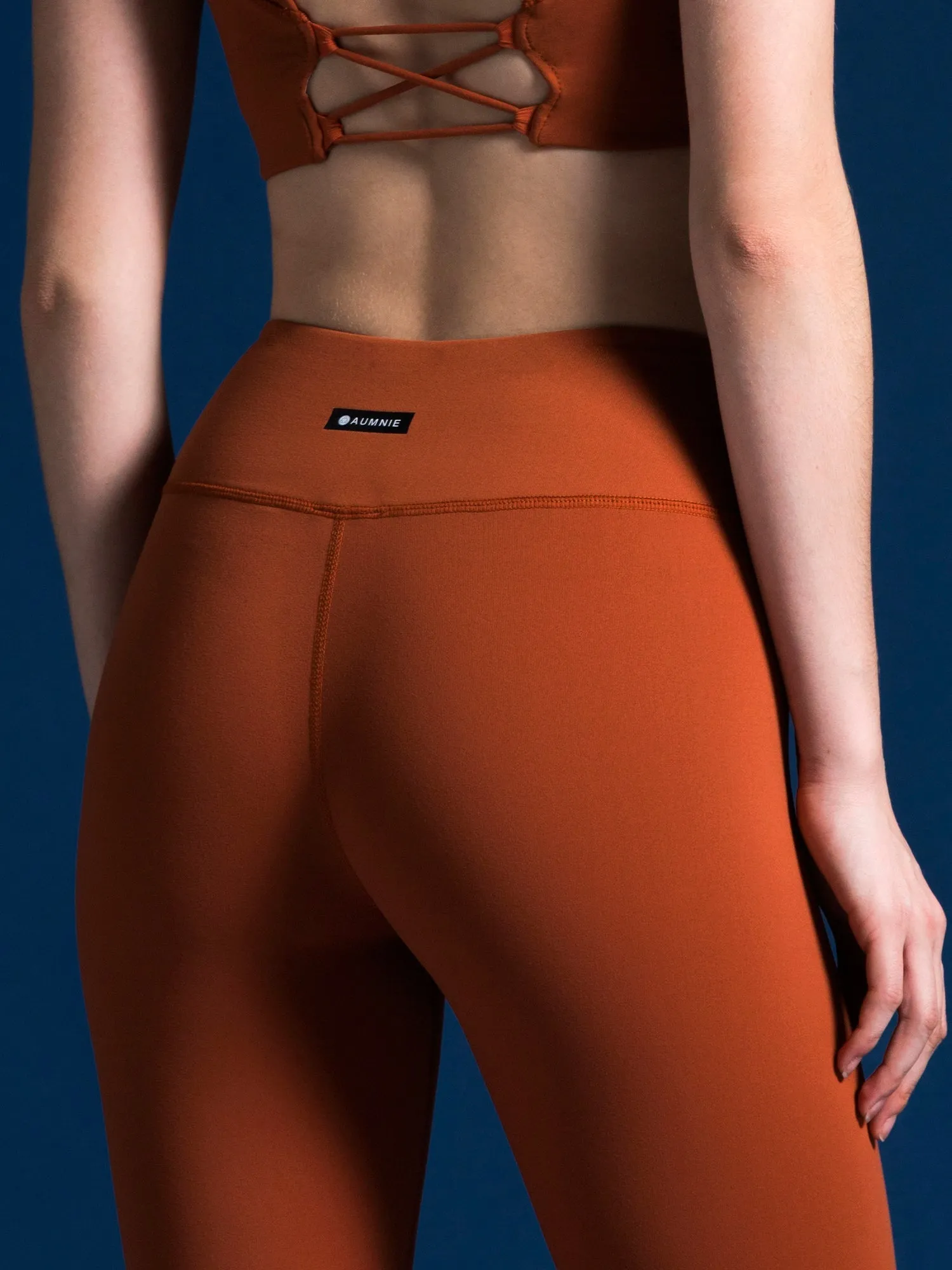 MUSE ANKLE CROPS, MAPLE