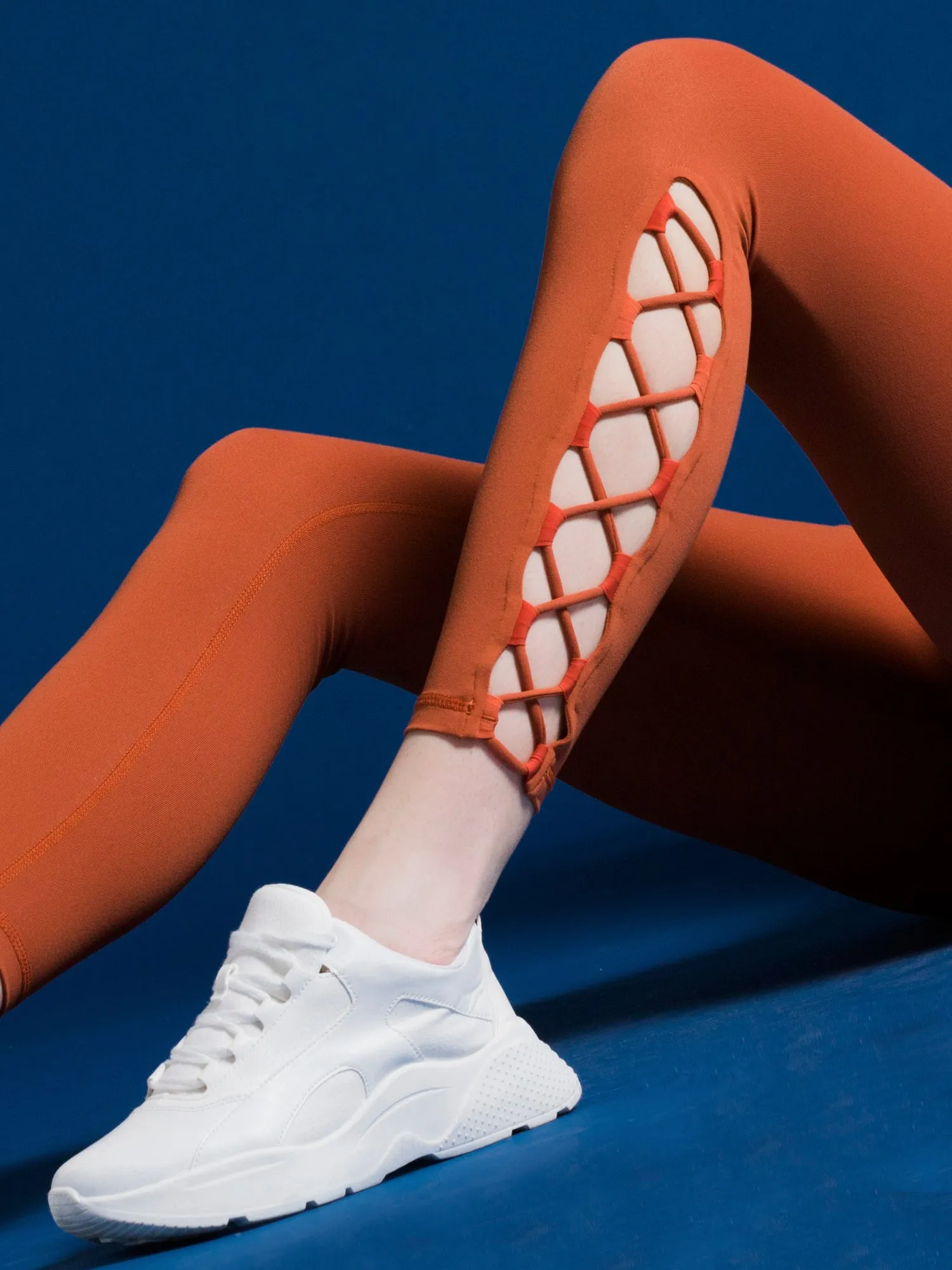 MUSE ANKLE CROPS, MAPLE