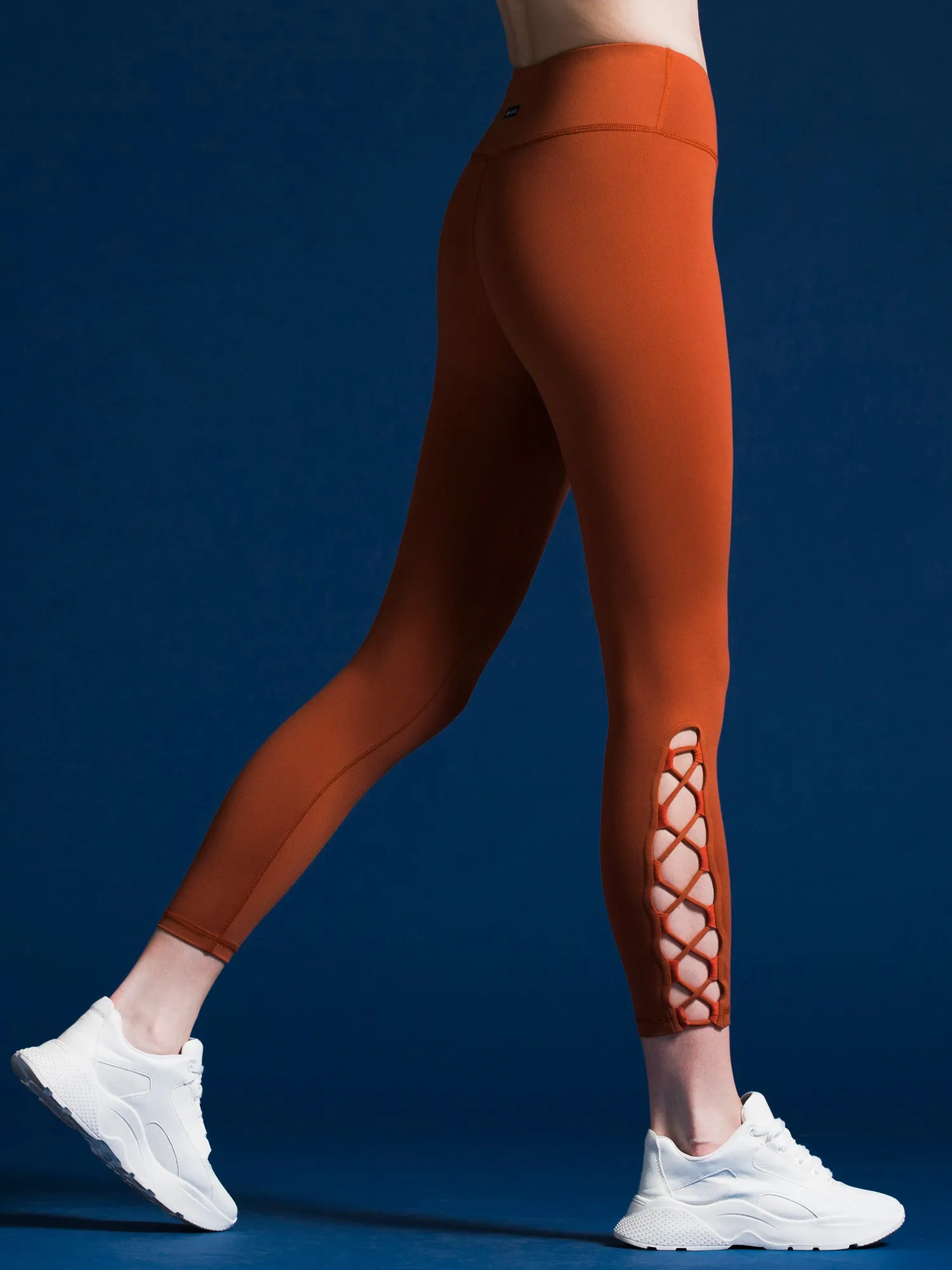 MUSE ANKLE CROPS, MAPLE