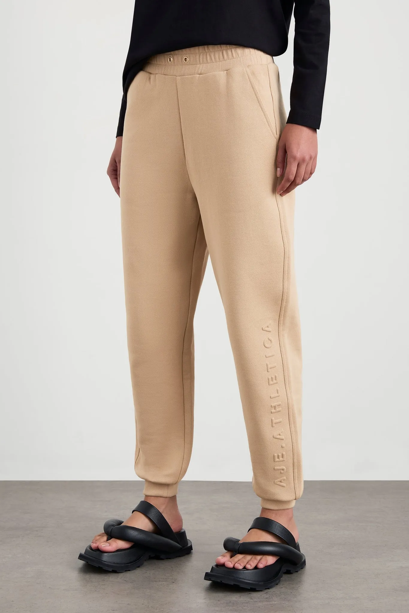 Relaxed Track Pants 508