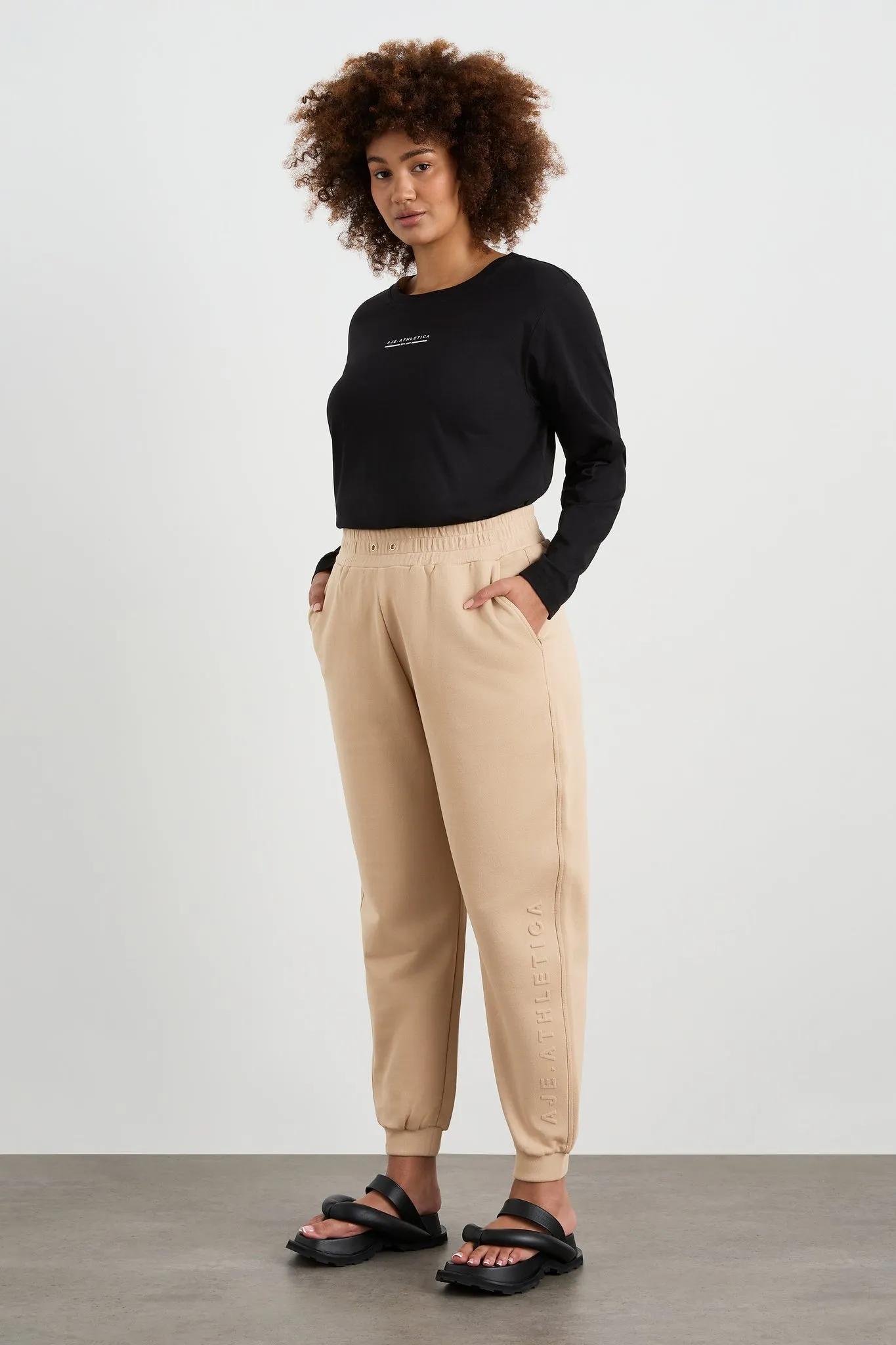 Relaxed Track Pants 508