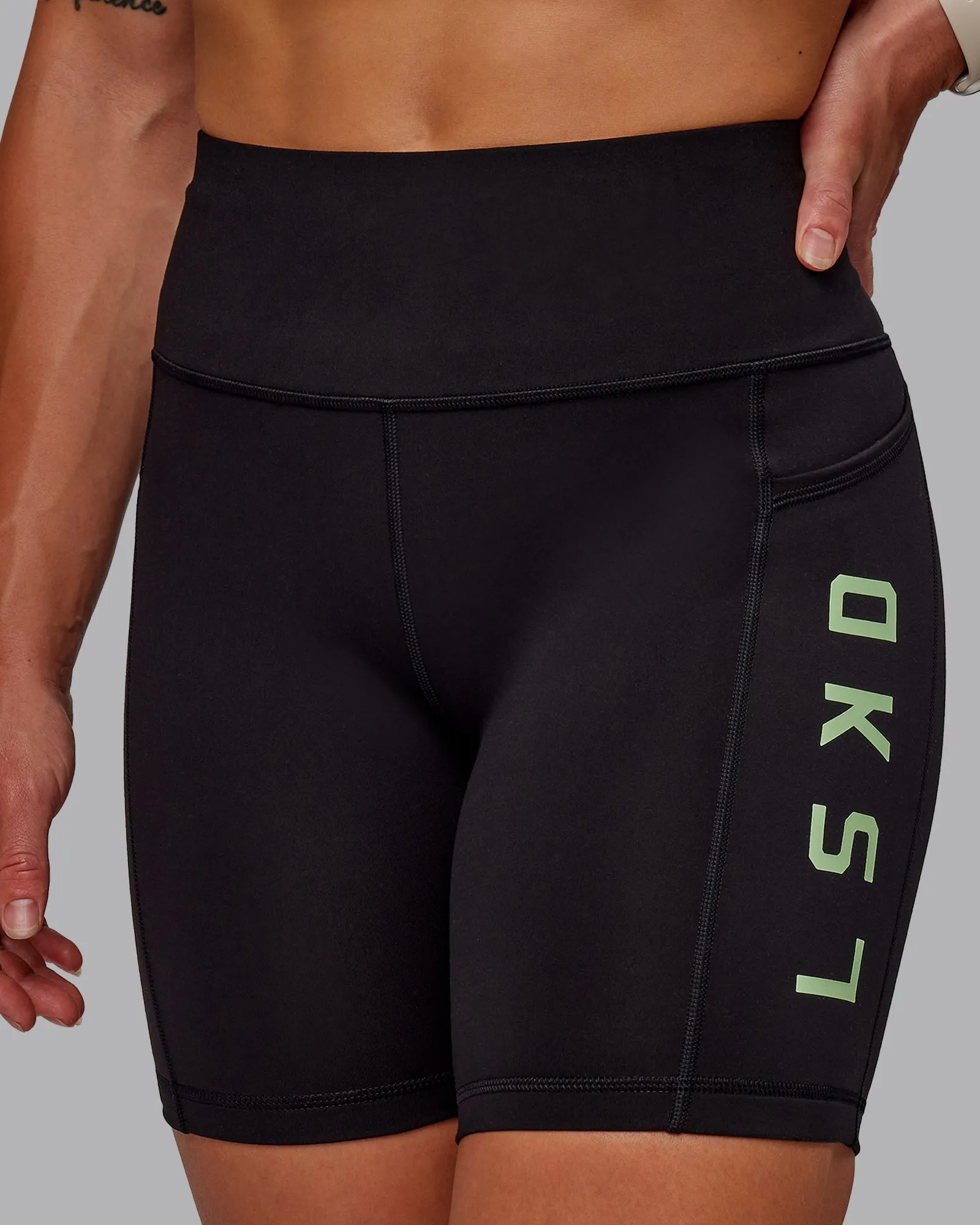 Rep Mid Short Tight - Black-Surreal Green