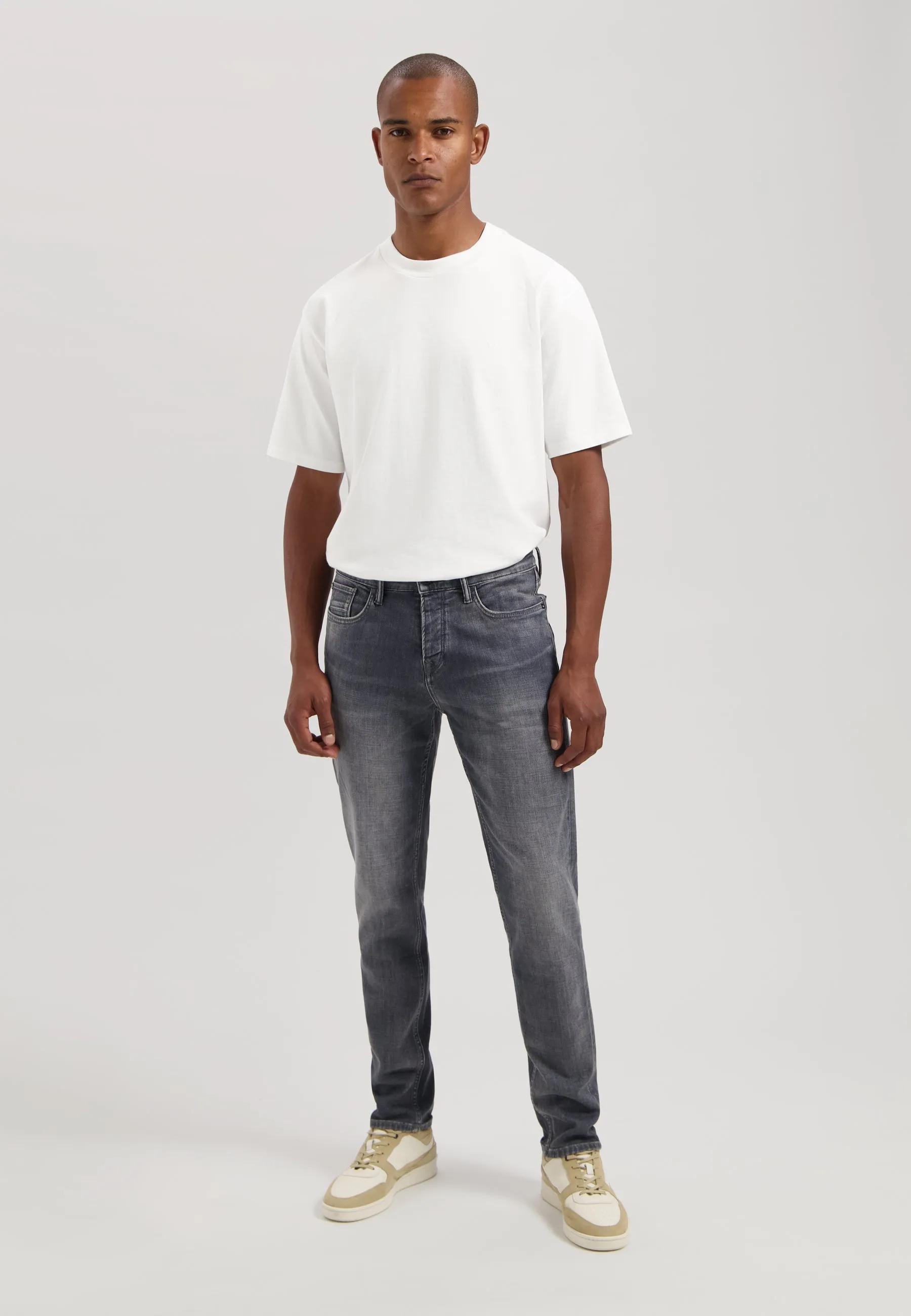 Sir B Tapered Fit On The Rocks
