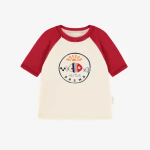 T-shirt de bain crème à manches courtes rouges, bébé || Cream swimming T-shirt with red short sleeves, baby