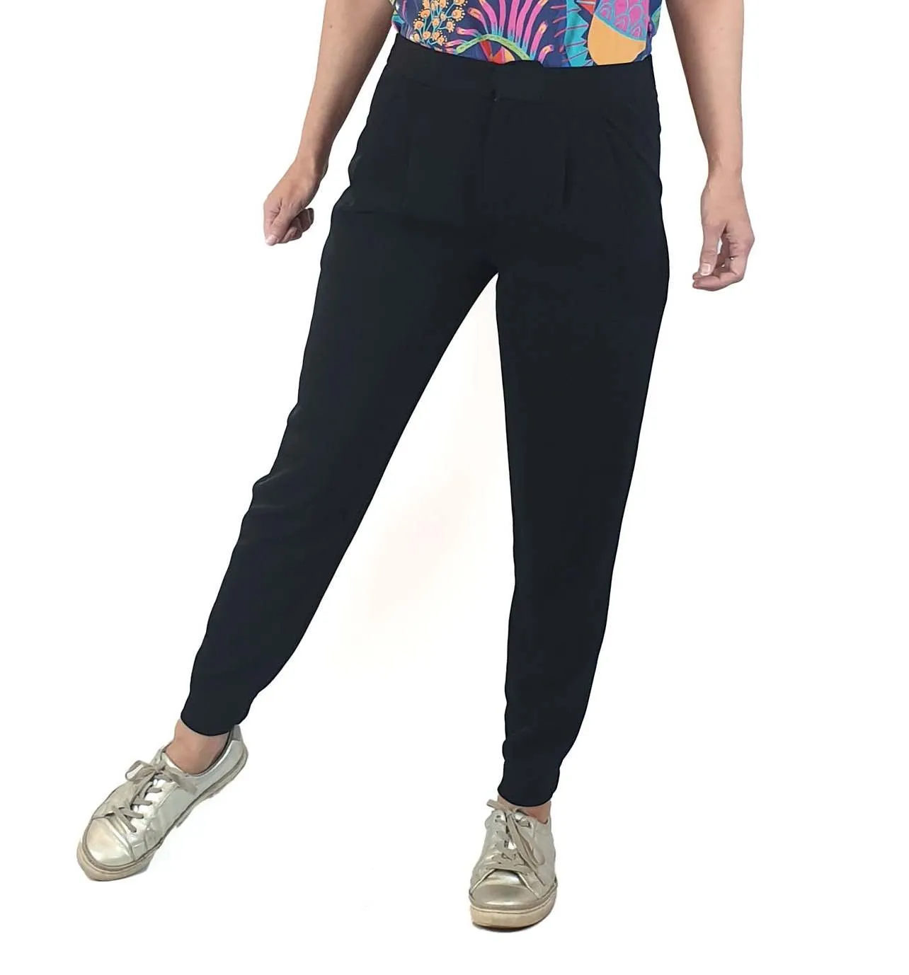 Uniqlo black tailored pants size XS (best fits size 8)