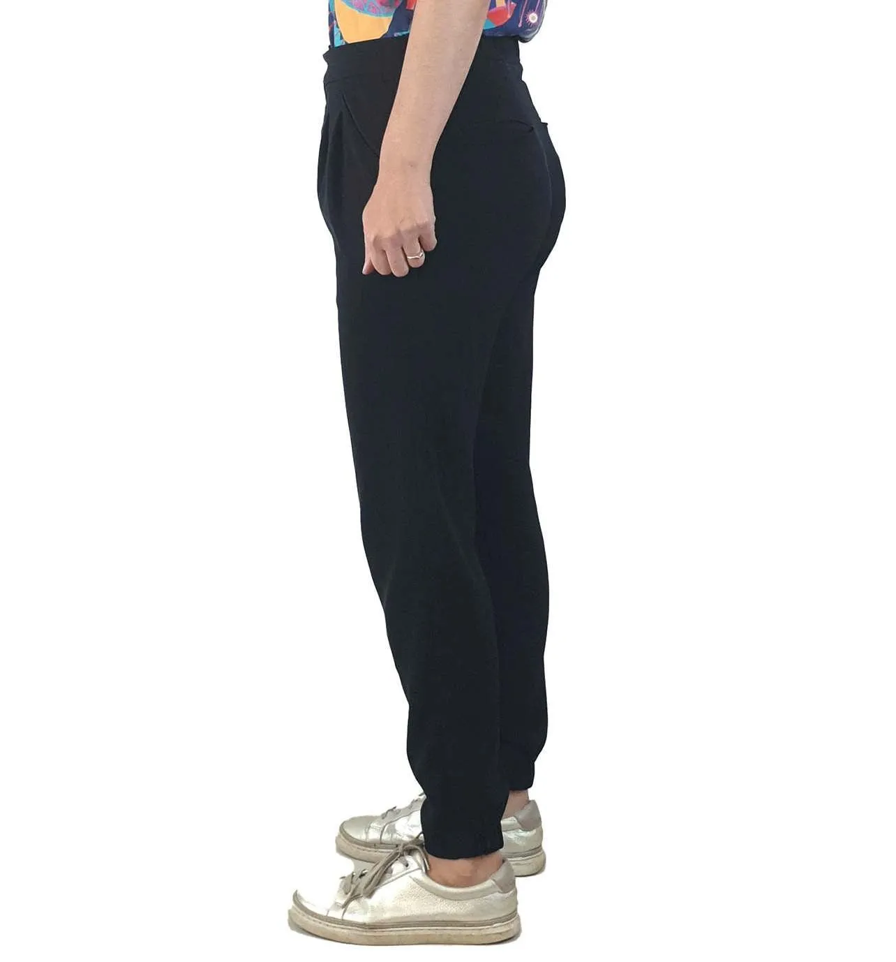 Uniqlo black tailored pants size XS (best fits size 8)