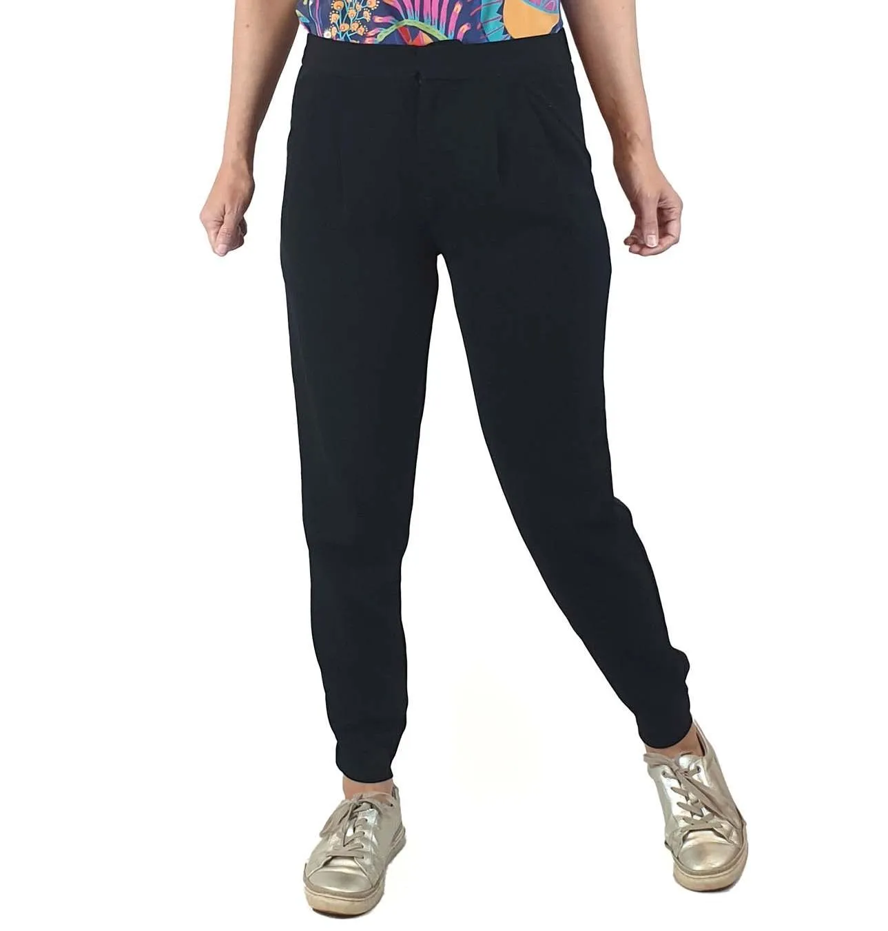 Uniqlo black tailored pants size XS (best fits size 8)