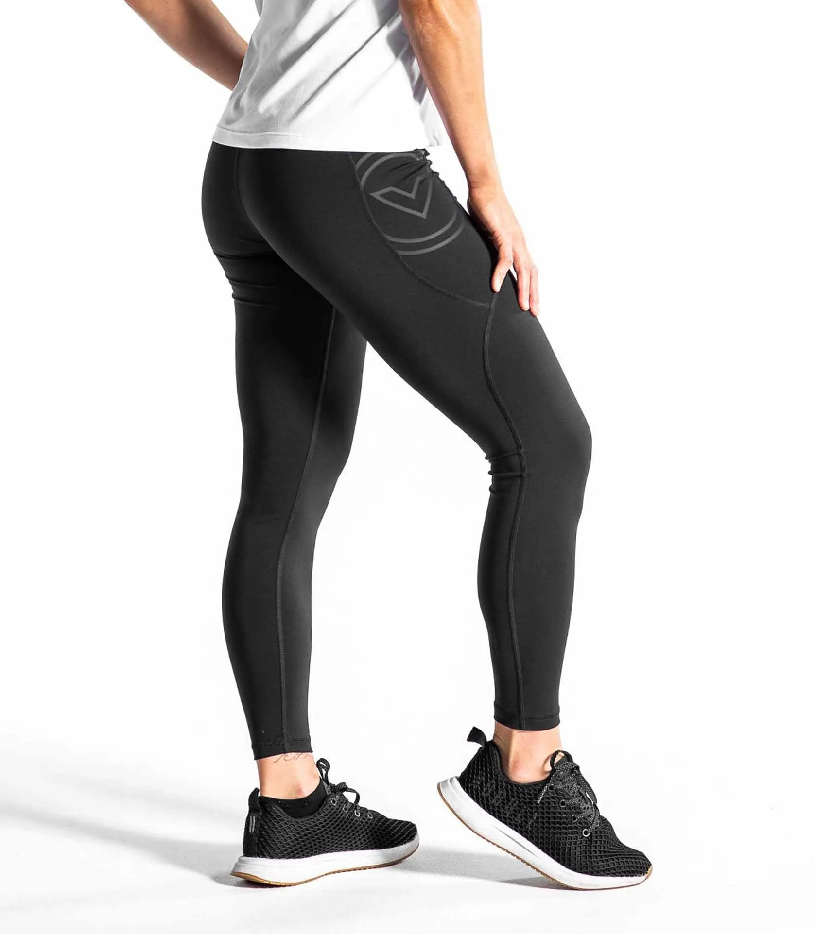 VIRUS - EAu7 Tech Pants