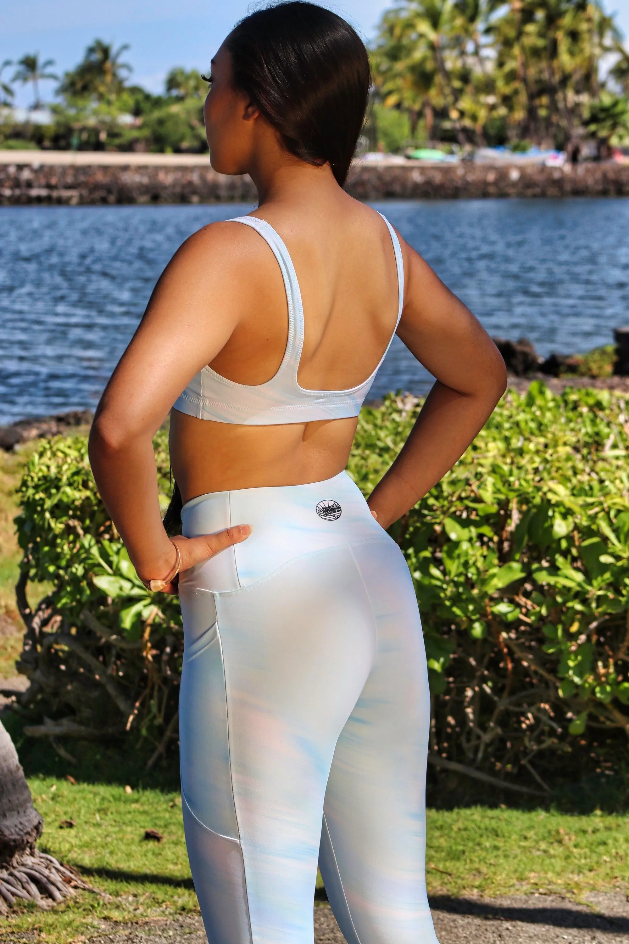 Wai Kona Crossover pocket leggings