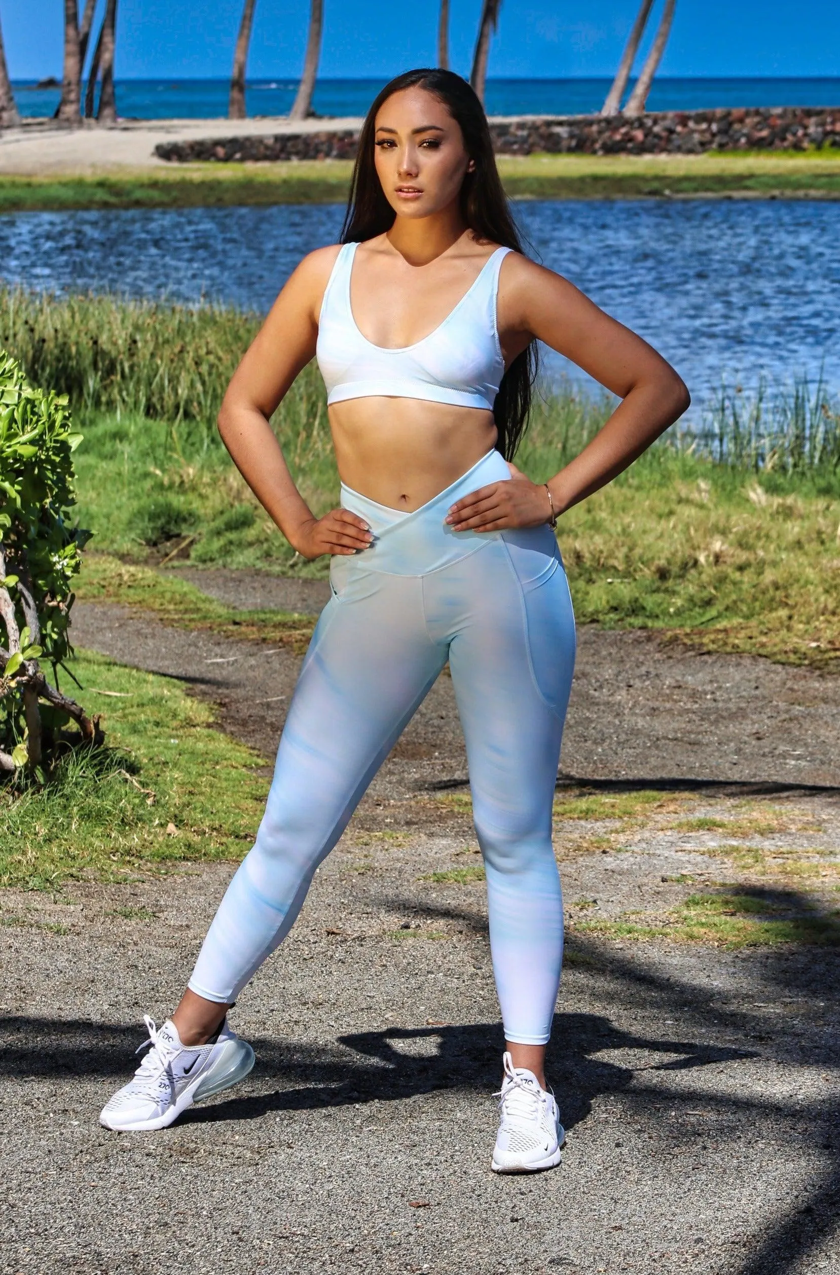 Wai Kona Crossover pocket leggings